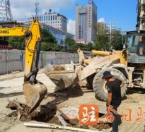 特逼骚高温下的坚守｜道路建设者用汗水铺就畅通路